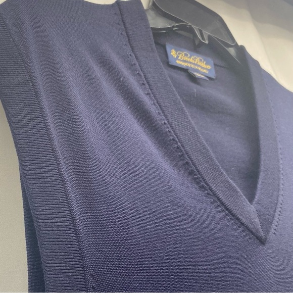Brooks Brothers Men’s V-Neck Vest Brookstech Merino Knit LG Navy BL 100% Merino - Picture 5 of 12